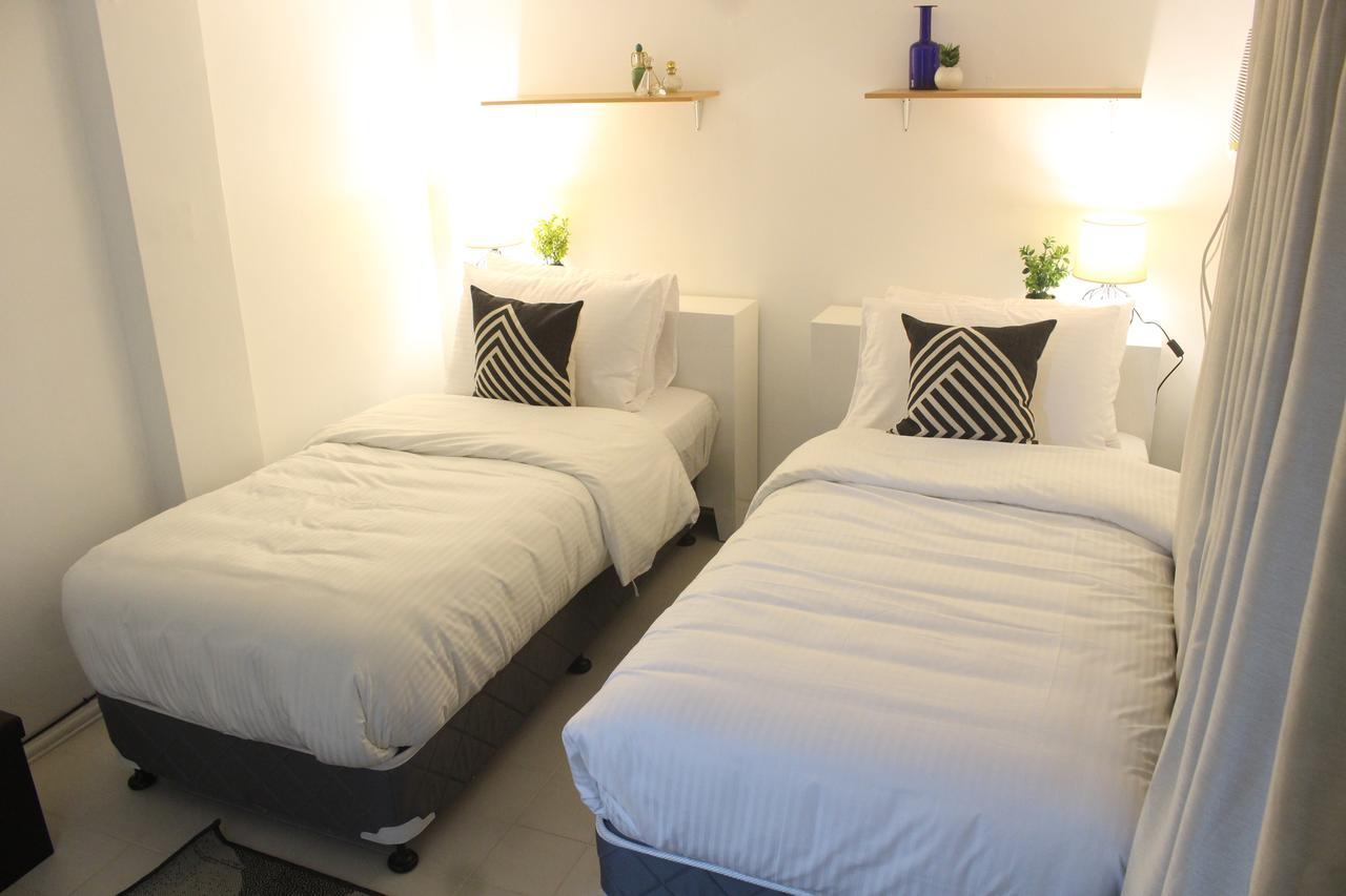 The White Bed And Breakfast Баколод Екстериор снимка
