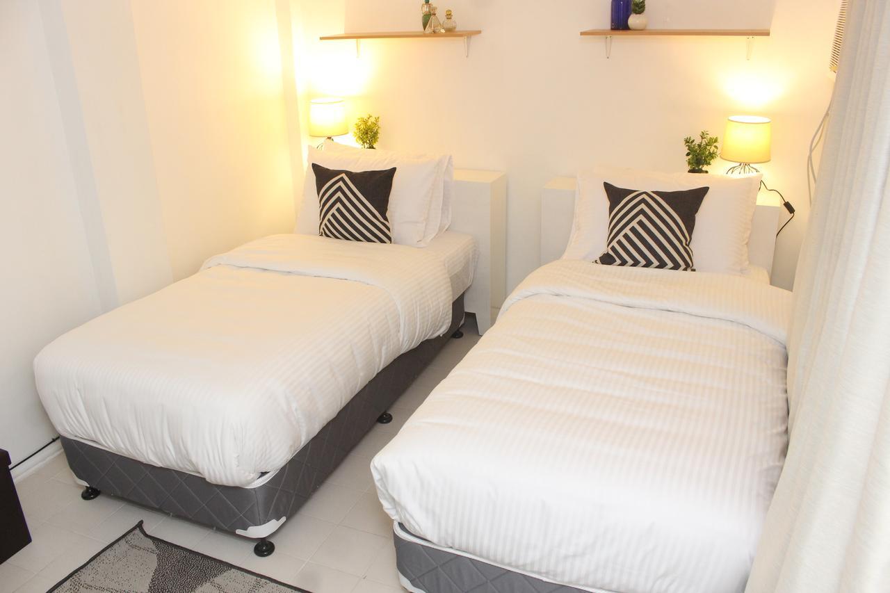 The White Bed And Breakfast Баколод Екстериор снимка