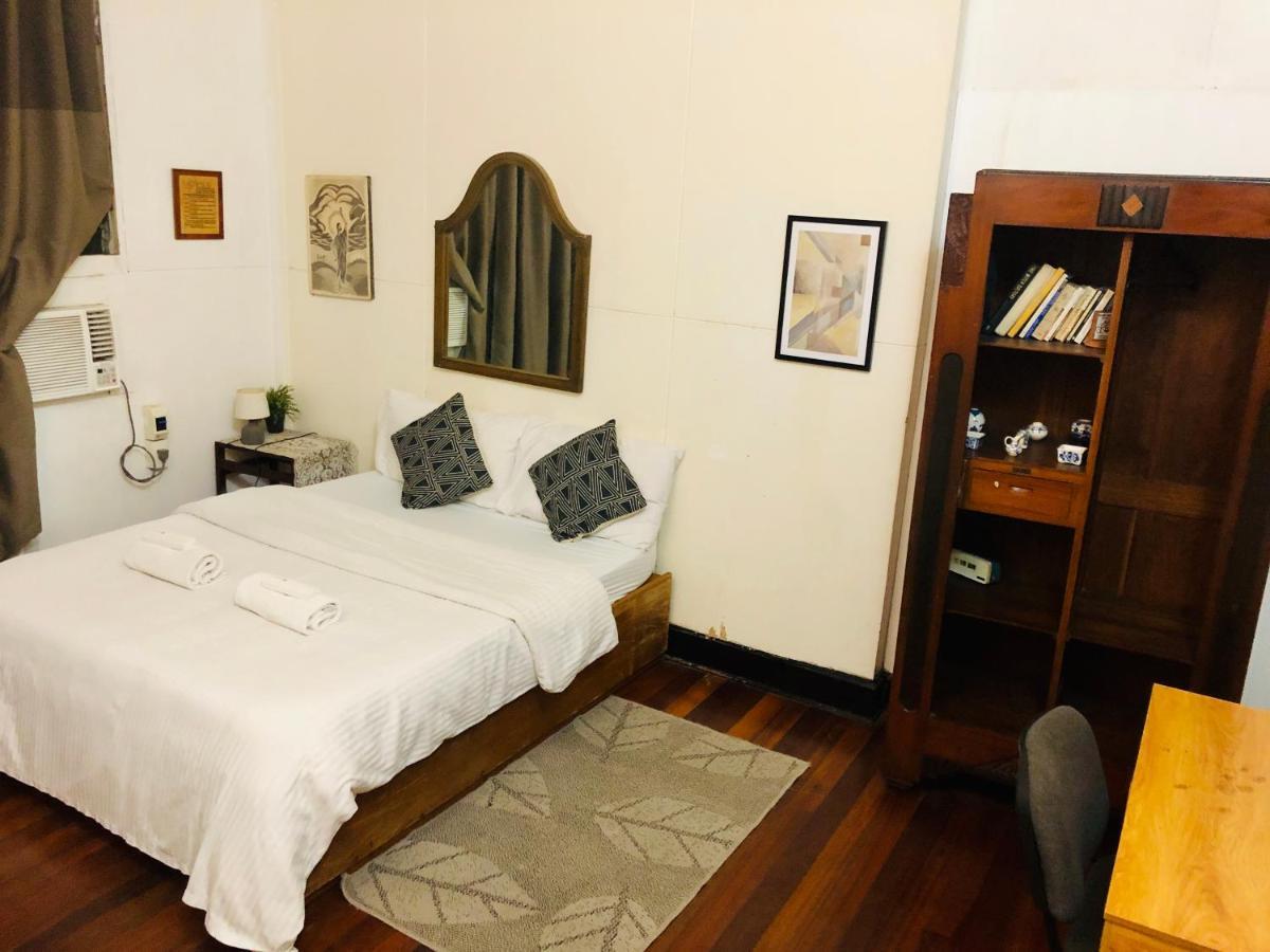 The White Bed And Breakfast Баколод Екстериор снимка